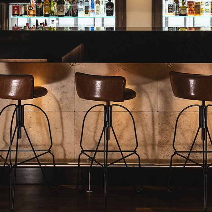 Top Tips to Choose the Bar Stools for Your Hotels, Bars & Restaurants