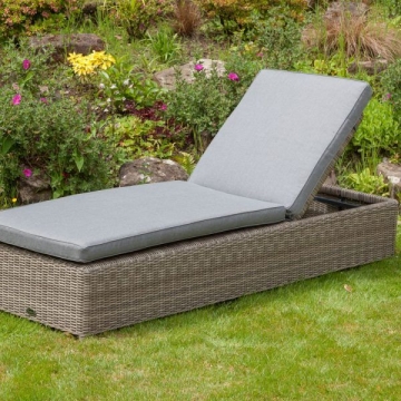 Rattan/Wicker Loungers Manufacturers in Jorhat